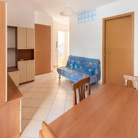 Belvilla By Oyo Timpi Russi Bilo Mansarda Holiday home *