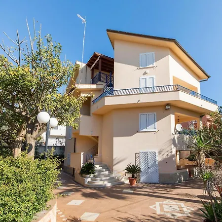 Belvilla By Oyo Timpi Russi Bilo Mansarda Holiday home